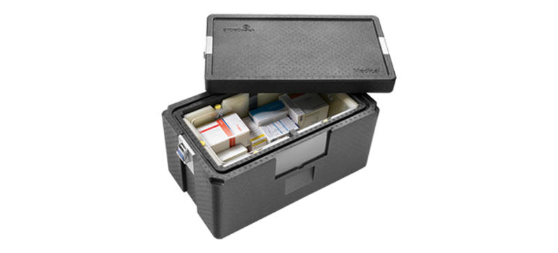Eine schwarze Isolierbox mit Medikamenten