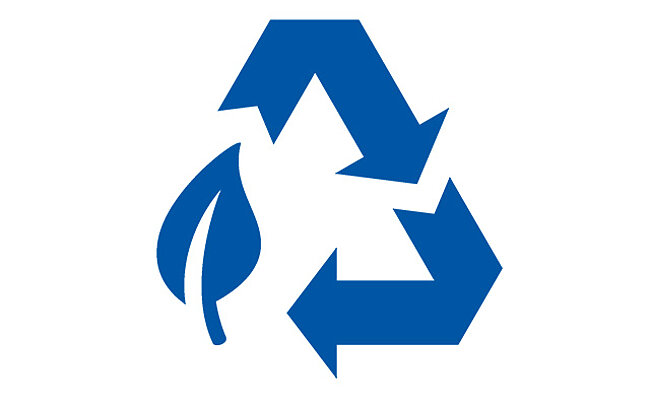 Ein blaues Recyclingsymbol